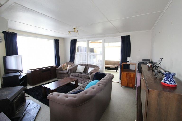 Photo of property in 17 Wilson Street, Pahiatua, 4910