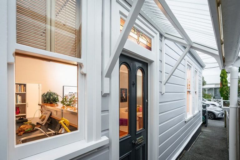 Photo of property in 93 Elizabeth Street, Mount Victoria, Wellington, 6011