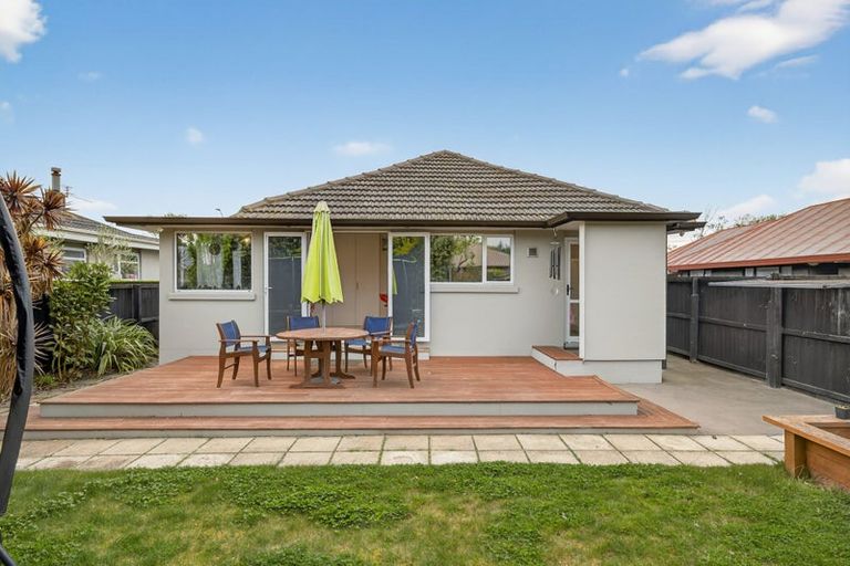 Photo of property in 287 Burwood Road, Burwood, Christchurch, 8083