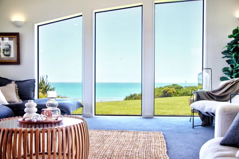 Photo of property in 31 Longbeach Drive, Castlecliff, Whanganui, 4501