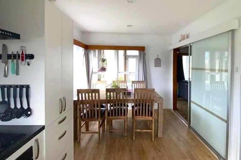 Photo of property in 30 Tennyson Crescent, Stoke, Nelson, 7011