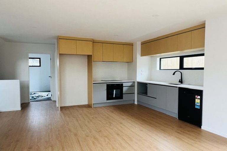 Photo of property in 4a Lowell Place, Massey, Auckland, 0614