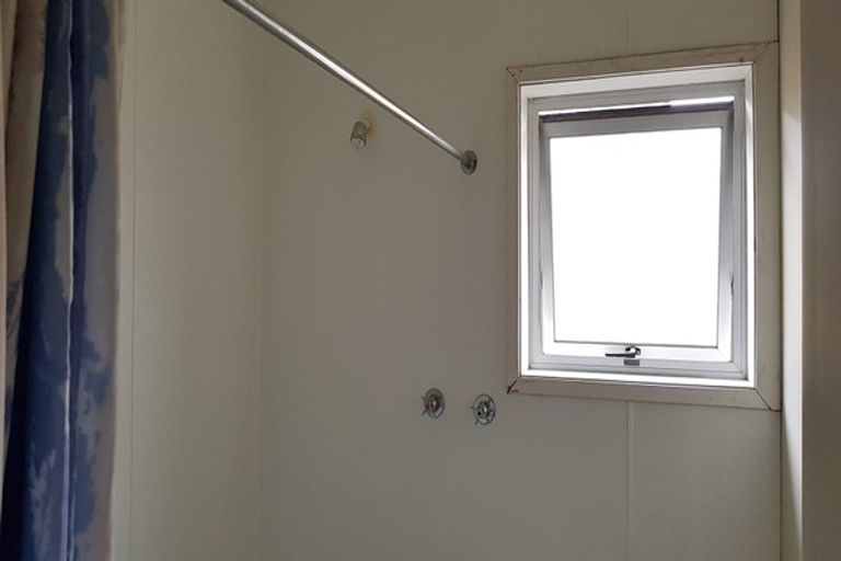 Photo of property in 16 Kauika Road, Avenues, Whangarei, 0110