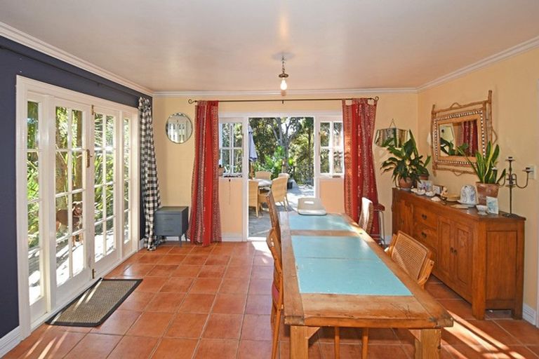 Photo of property in 92 Frost Road, Leigh, Warkworth, 0985