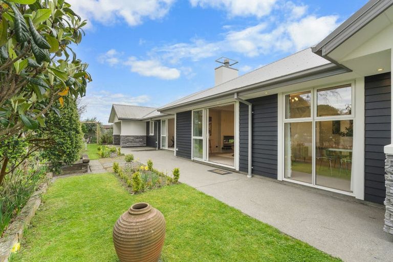 Photo of property in 4 Levinge Lane, Hillmorton, Christchurch, 8024