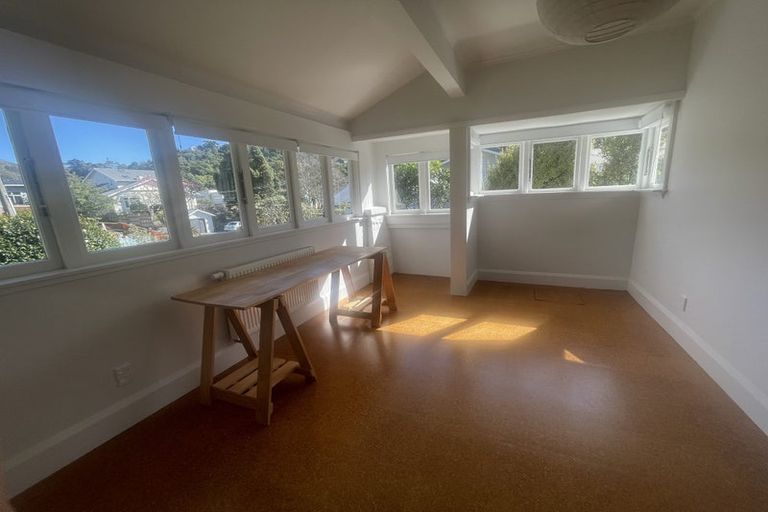 Photo of property in 11 Ngatoto Street, Khandallah, Wellington, 6035