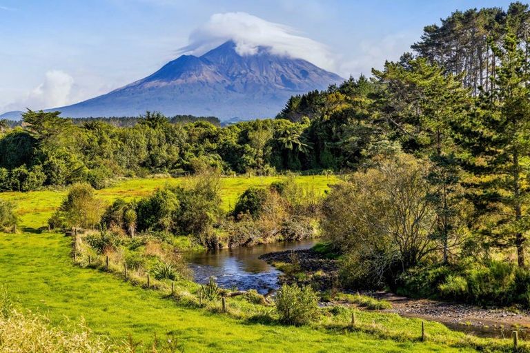 Photo of property in 89a Cornwall Road, Eltham, Hawera, 4673