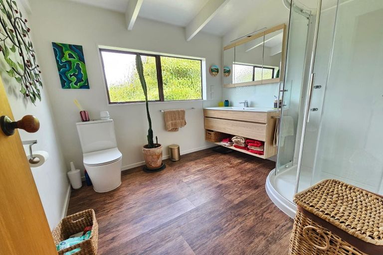 Photo of property in 81 Renown Road, Raumati South, Paraparaumu, 5032