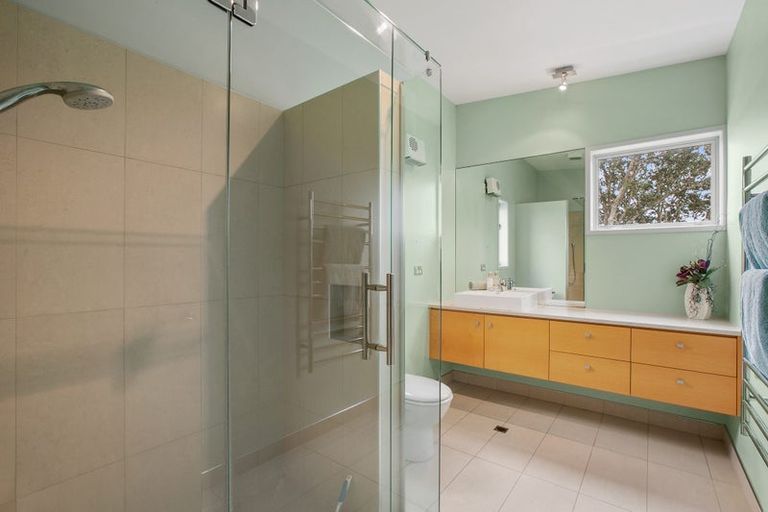 Photo of property in 11a Shearer Drive, Oakura, 4314