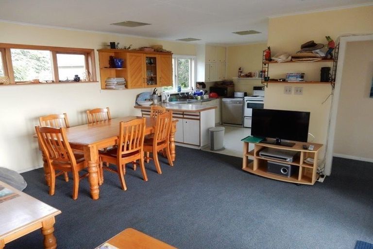 Photo of property in 74 The Esplanade, Raumati South, Paraparaumu, 5032