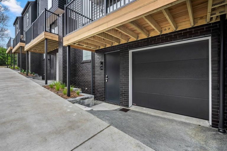 Photo of property in 14 Panoni Lane, Howick, Auckland, 2014