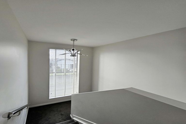 Photo of property in 23 Fredrick Hanson Road, Papakura, 2110