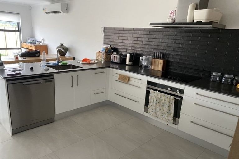 Photo of property in 26 Vincent Mcgrath Crescent, Swanson, Auckland, 0614