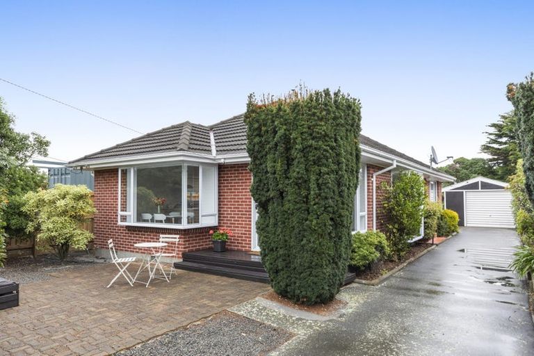 Photo of property in 16 Pine Avenue, New Brighton, Christchurch, 8061