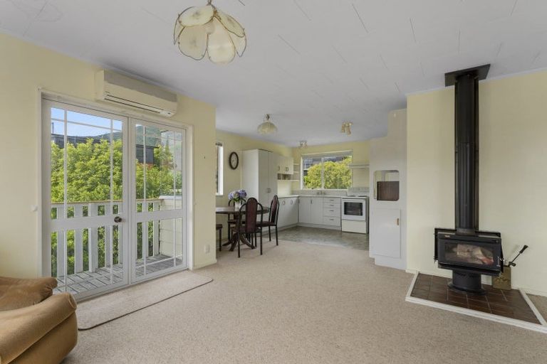 Photo of property in 12 Moana View Road, Waikawa, Picton, 7220