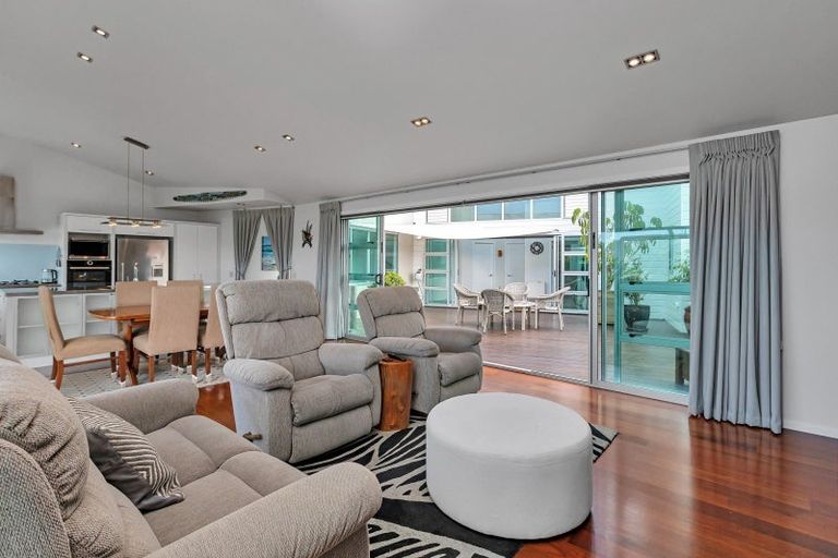 Photo of property in 1 Cayman Court, One Tree Point, 0118