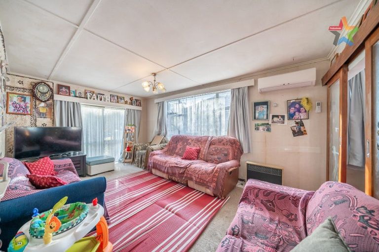 Photo of property in 326 Oxford Terrace, Avalon, Lower Hutt, 5011