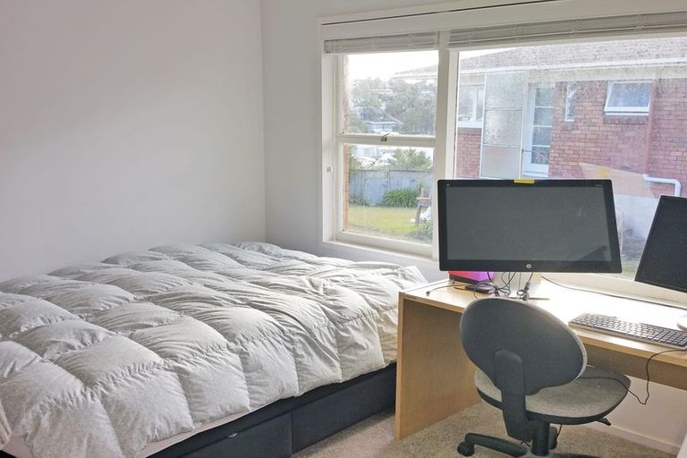 Photo of property in 1/28b Sunnynook Road, Sunnynook, Auckland, 0620