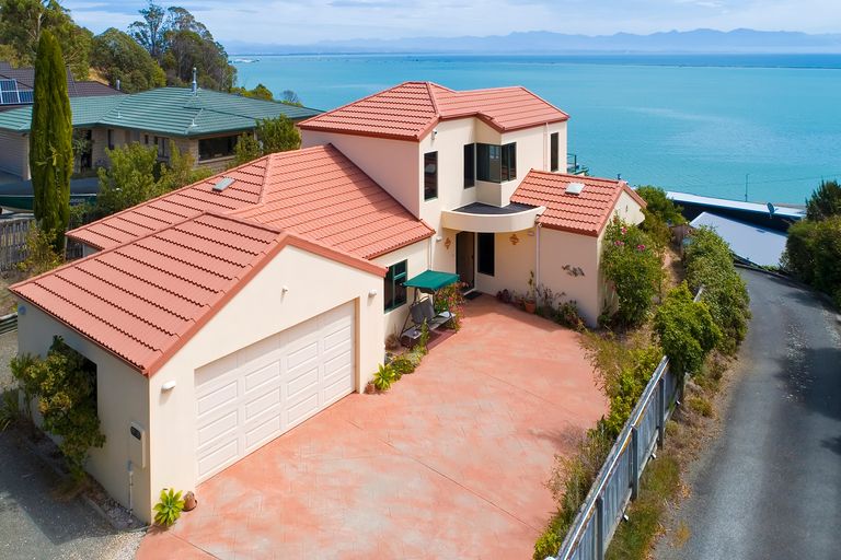 Photo of property in 10 Matuku Place, Atawhai, Nelson, 7010