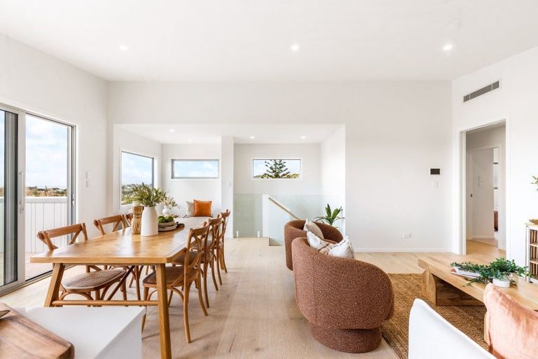 Photo of property in 23a Monyash Road, Manly, Whangaparaoa, 0930