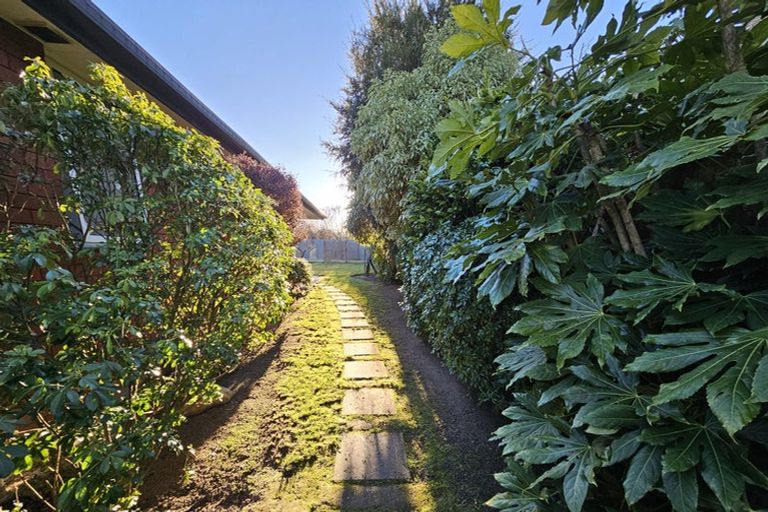 Photo of property in 32 Springbank Street, Bryndwr, Christchurch, 8053