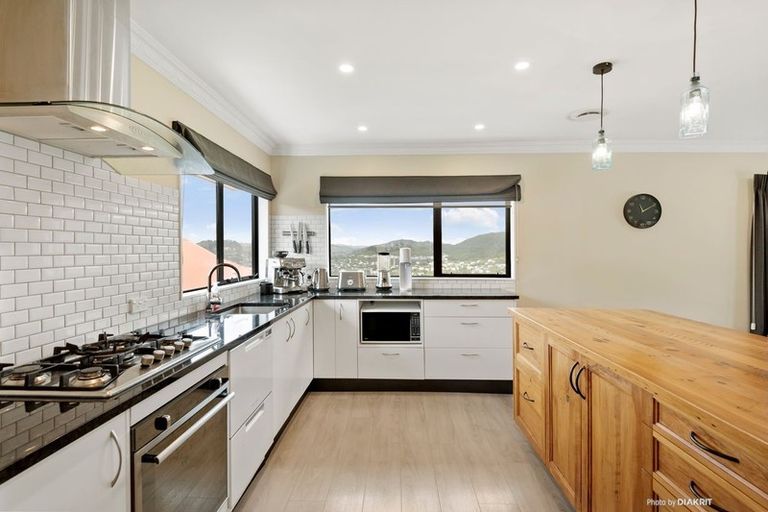 Photo of property in 25 Satara Crescent, Khandallah, Wellington, 6035