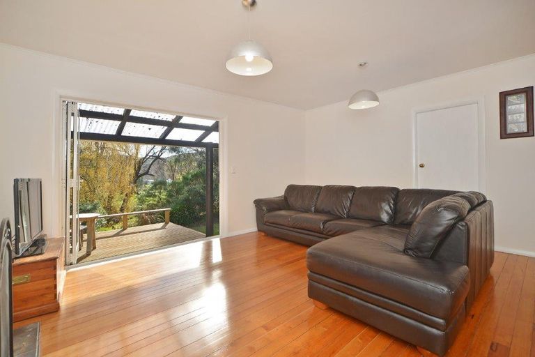 Photo of property in 1327 Hinakura Road, Hinakura, Martinborough, 5784