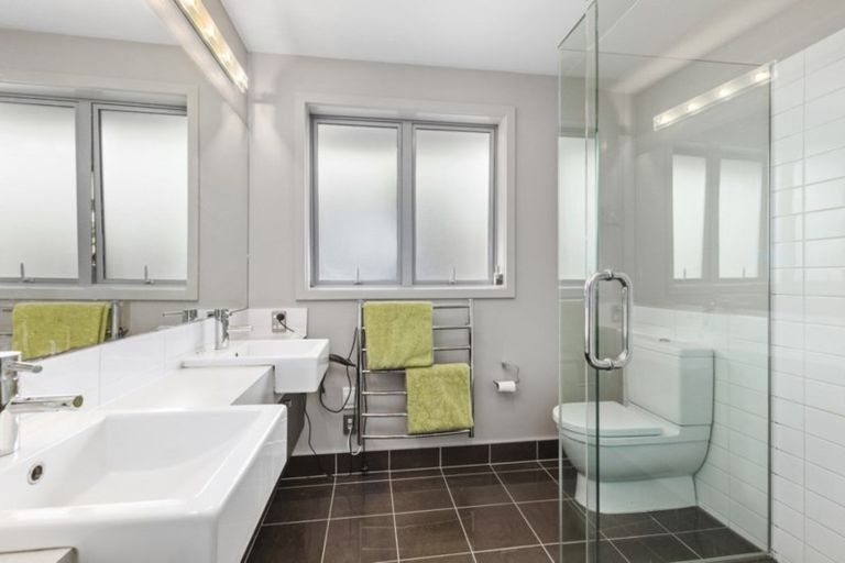 Photo of property in 373 Fergusson Drive, Heretaunga, Upper Hutt, 5018