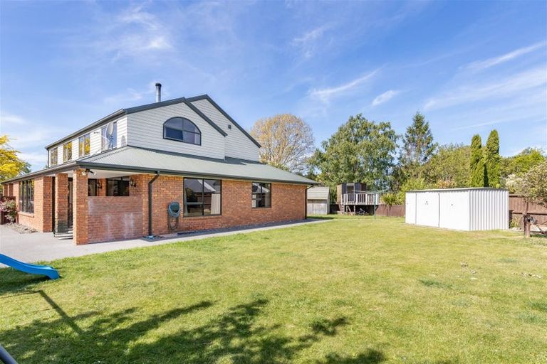 Photo of property in 41 Durrell Way, Rolleston, 7614