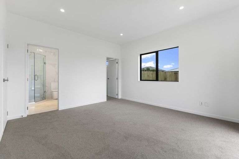 Photo of property in 36 Regis Park Drive, Pukekohe, 2120
