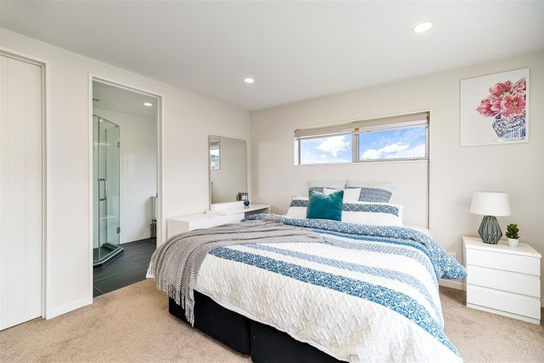 Photo of property in 106 Colonial Drive, Silverdale, 0932