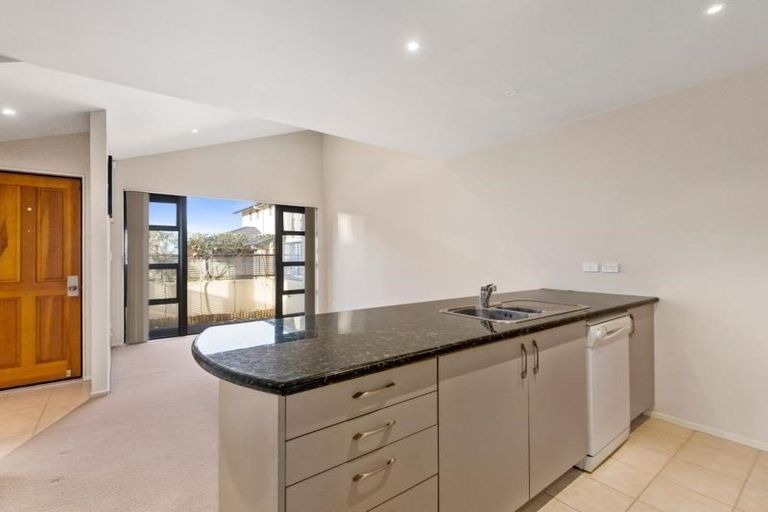 Photo of property in 57/8 Landscape Road, Papatoetoe, Auckland, 2025