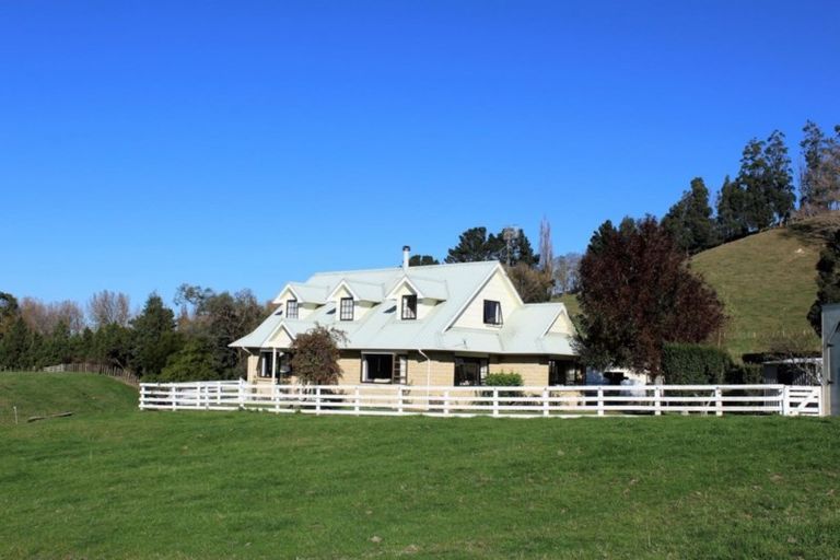 Photo of property in 10 Rule Road, Dannevirke, 4930