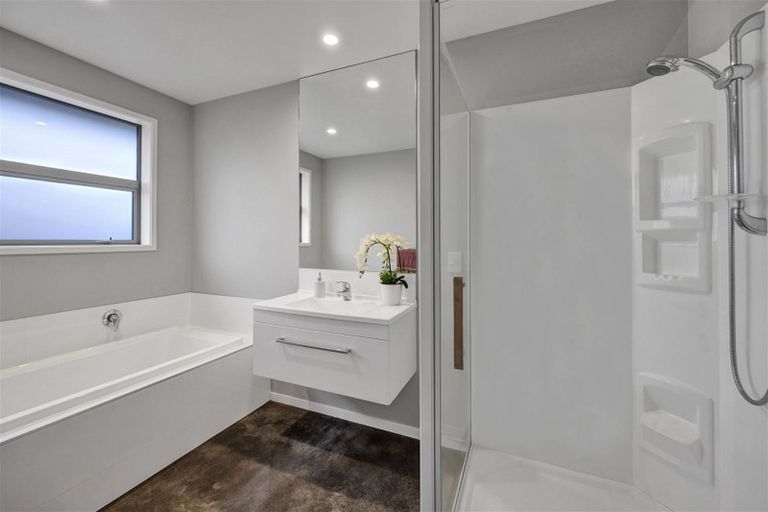 Photo of property in 22 Keene Drive, Bell Block, New Plymouth, 4312