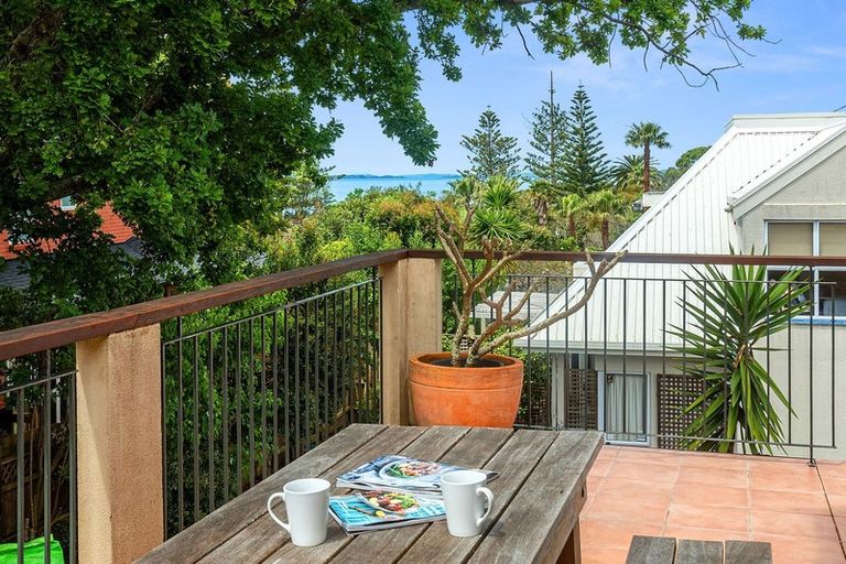 Photo of property in 1/99 Hebron Road, Waiake, Auckland, 0630