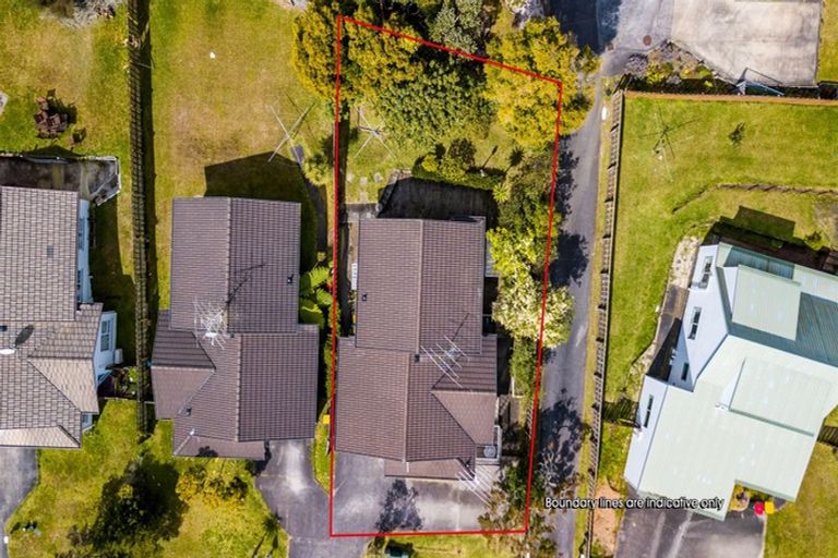 Photo of property in 2/20 Barbados Drive, Unsworth Heights, Auckland, 0632