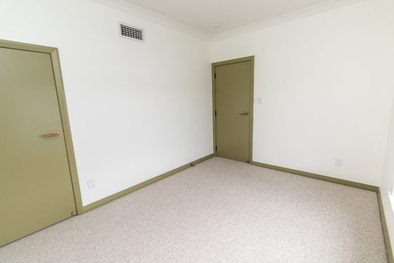 Photo of property in 71 Seatoun Heights Road, Seatoun, Wellington, 6022