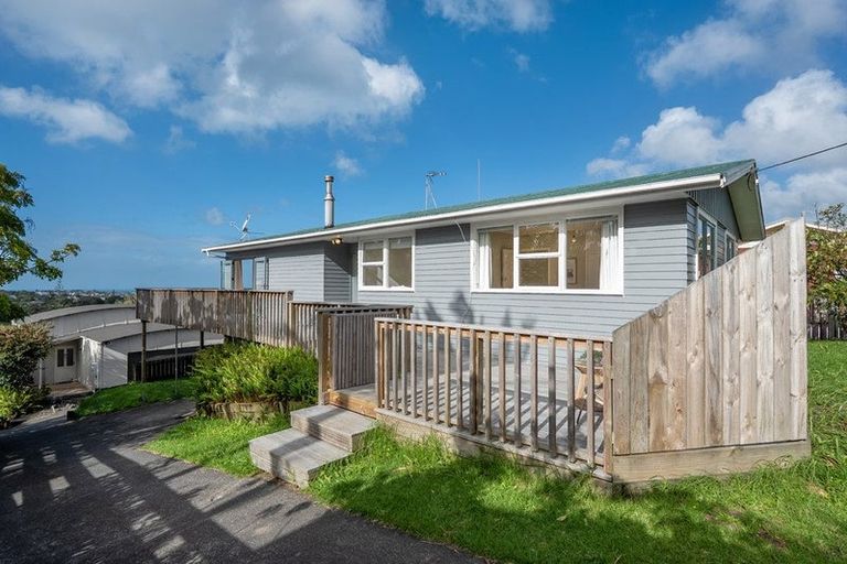 Photo of property in 897 East Coast Road, Northcross, Auckland, 0632