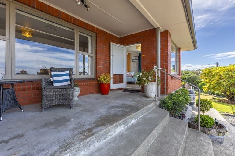 Photo of property in 18 Domain Road, Waipawa, 4210