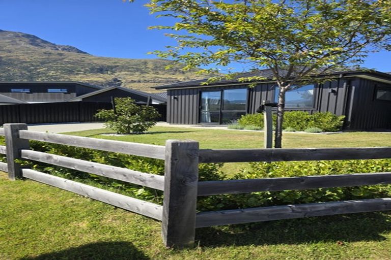 Photo of property in 25 Regent Street, Lower Shotover, Queenstown, 9304