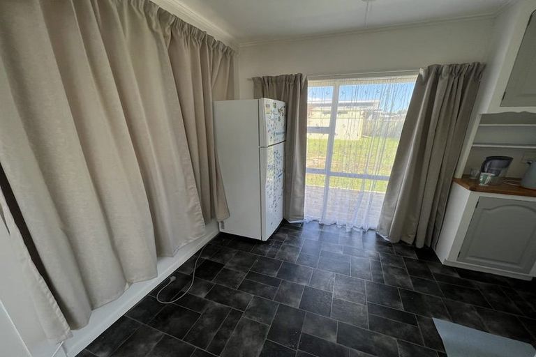 Photo of property in 14 Bledisloe Street, Levin, 5510