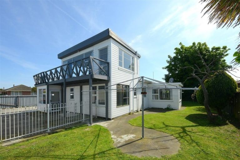 Photo of property in 40 Grenville Street, Waltham, Christchurch, 8011