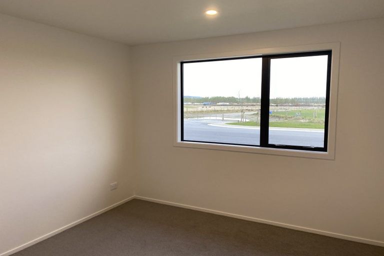 Photo of property in 2 Magpie Place, Lake Hawea, Wanaka, 9382