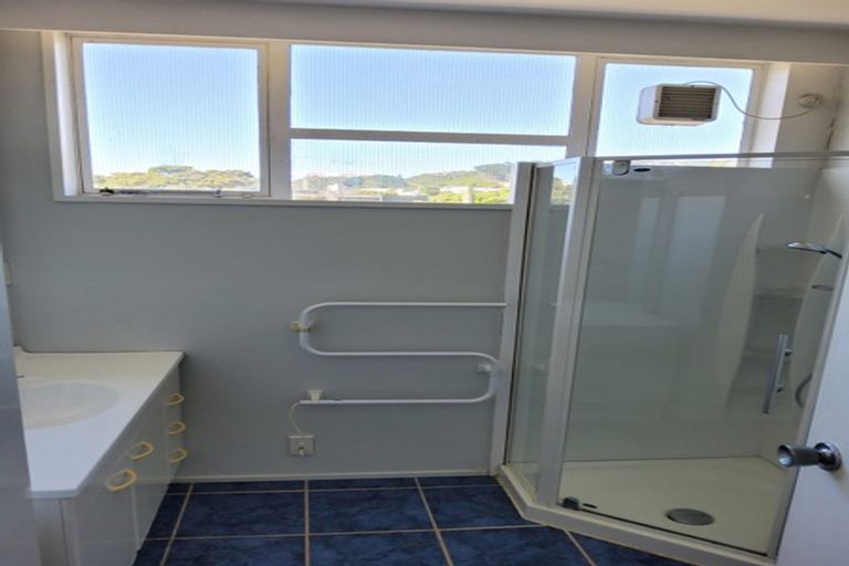 Photo of property in Grandstand Apartments, 37/80 Kent Terrace, Mount Victoria, Wellington, 6011