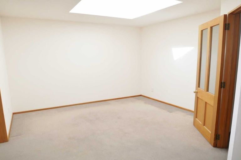 Photo of property in 3/61 Waimairi Road, Upper Riccarton, Christchurch, 8041