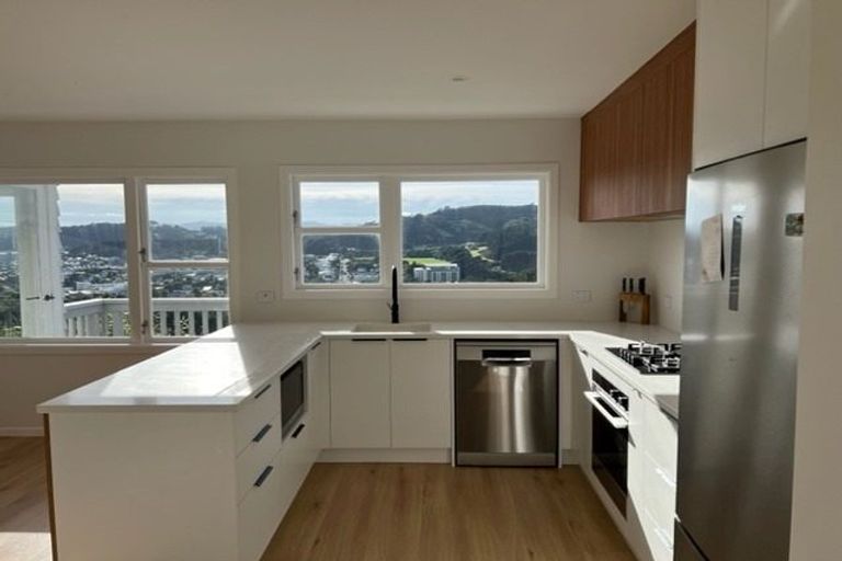 Photo of property in 25 Breton Grove, Kingston, Wellington, 6021