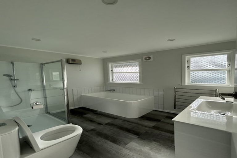 Photo of property in 74 Akaroa Drive, Maupuia, Wellington, 6022