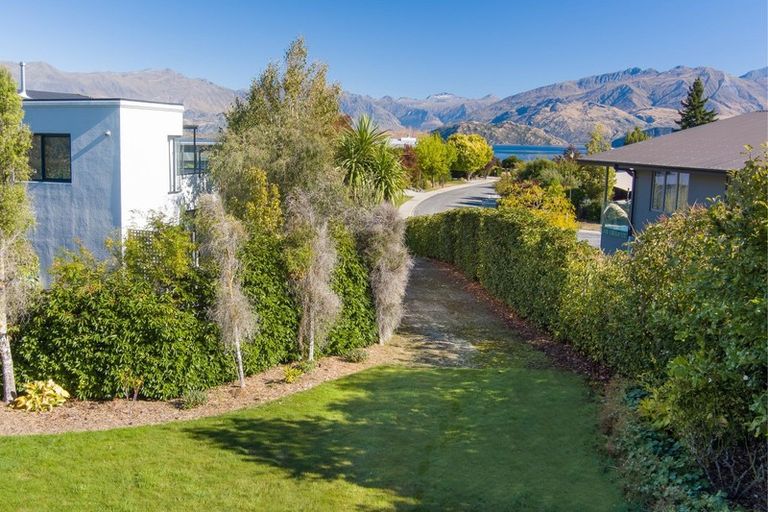 Photo of property in 10 Penrith Park Drive, Wanaka, 9305