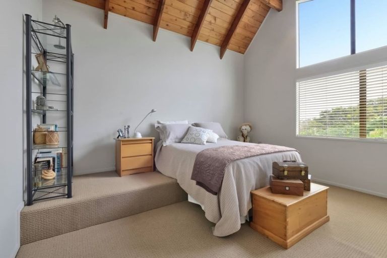 Photo of property in 40c Devon Road, Bucklands Beach, Auckland, 2012