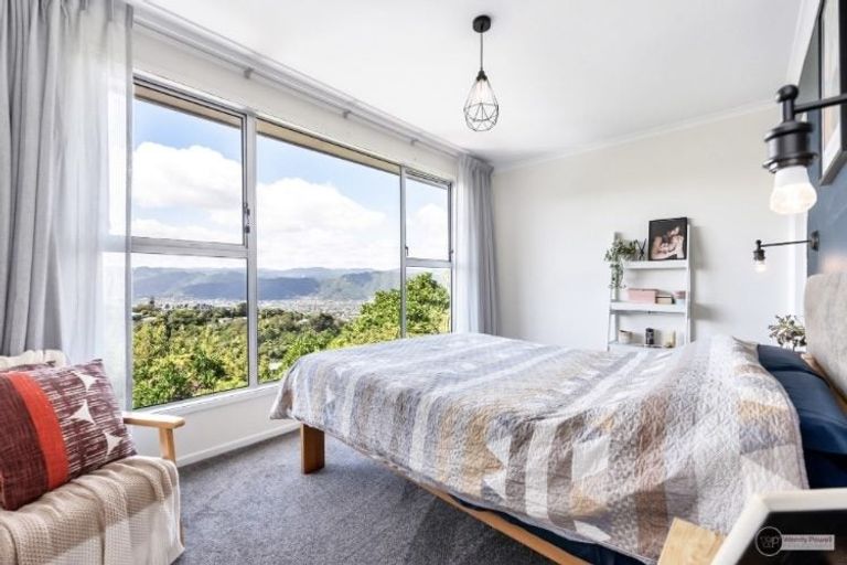 Photo of property in 4f Banksia Grove, Maungaraki, Lower Hutt, 5010